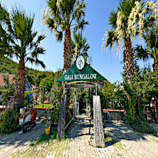 Gaia Bungalow Restaurant 